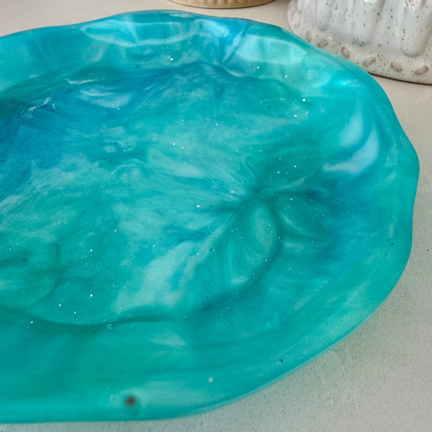 BRENDA STONE ART - Round Rockpool Resin Plate 4