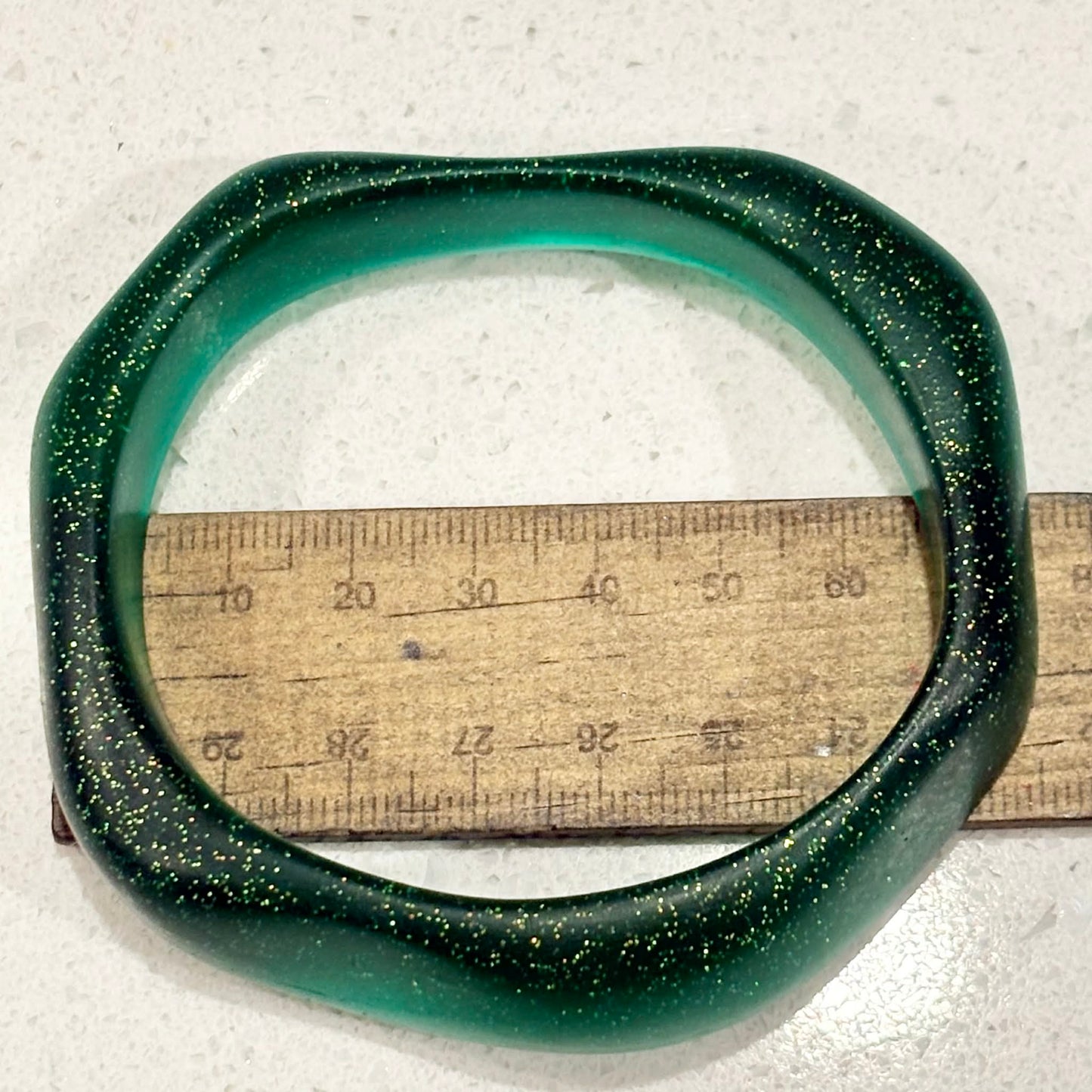 RAY BY DESIGN - Resin Bangle Green Glitter