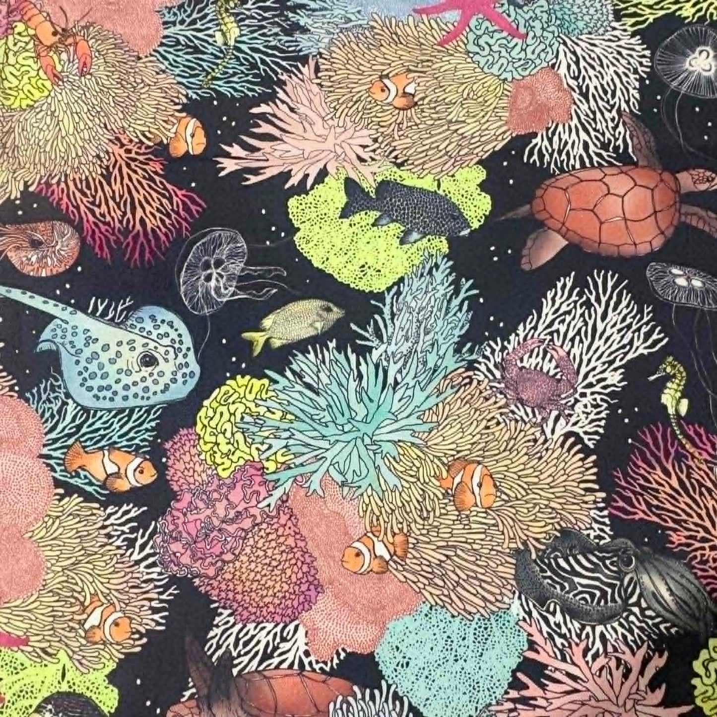 THE SCENIC ROUTE - "GREAT BARRIER REEF"- Cotton Art Table Runner