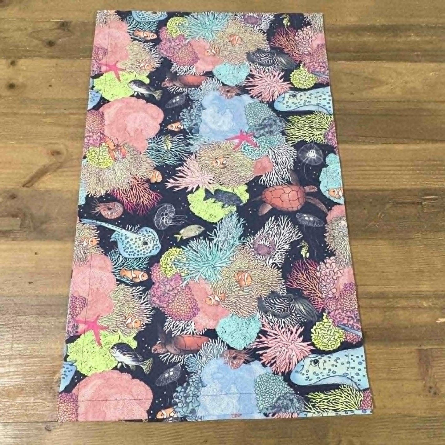 THE SCENIC ROUTE - "GREAT BARRIER REEF"- Cotton Art Table Runner