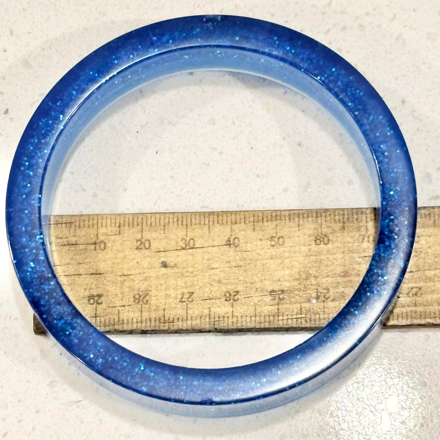 RAY BY DESIGN - Resin Bangle Blue Glitter Round