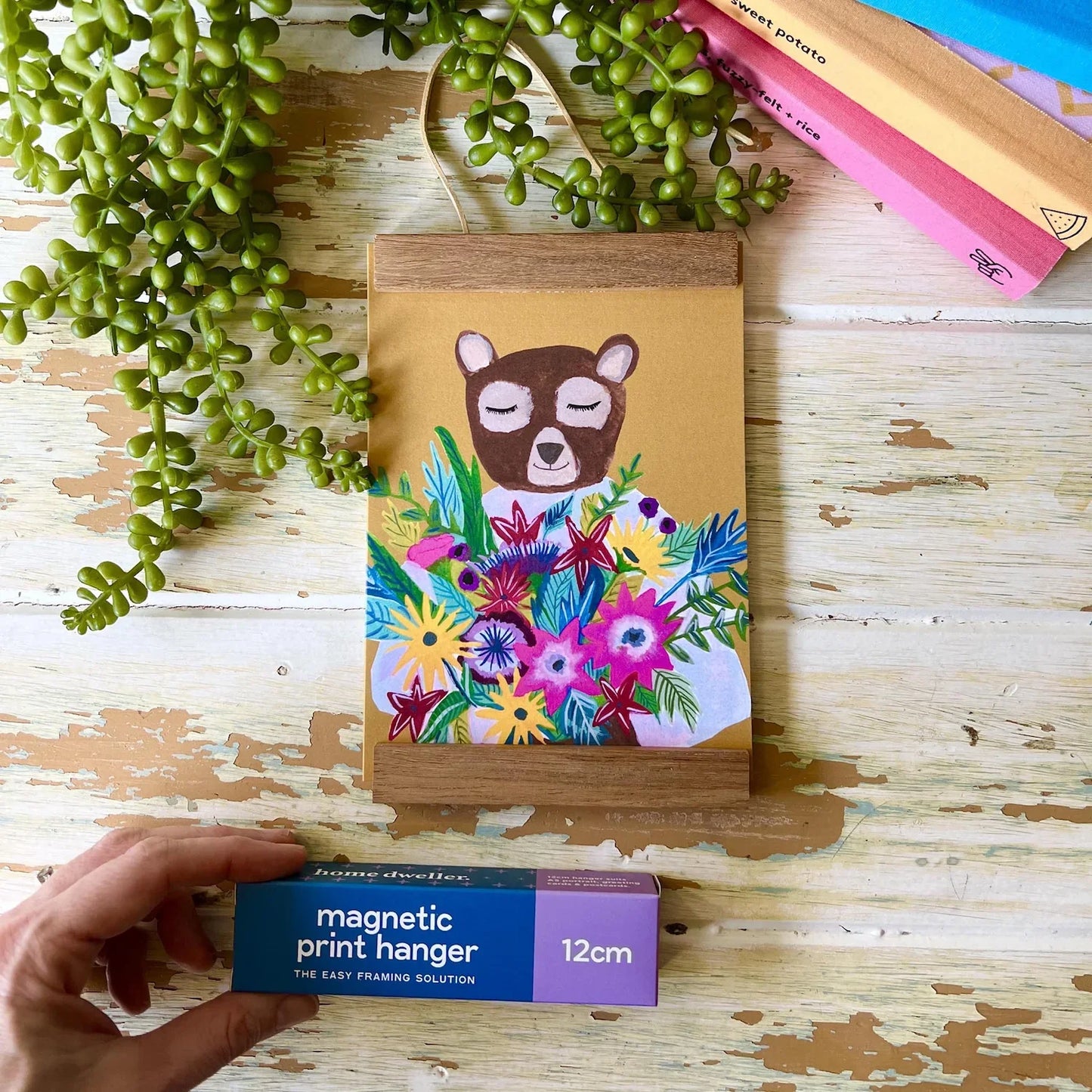 HOME DWELLER - 12CM MAGNETIC PRINT HANGER