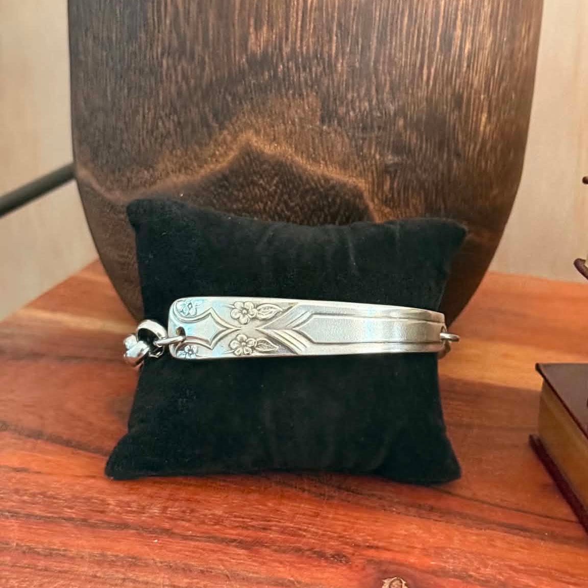 MOLLY MADE- 'Gretel" Spoon Handle Adjustable Chain Bracelet
