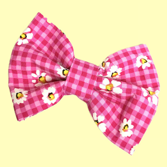 BEAUS AND BANDITS - DOGGY BOW TIE -DAISY ON PINK GINGHAM - LARGE
