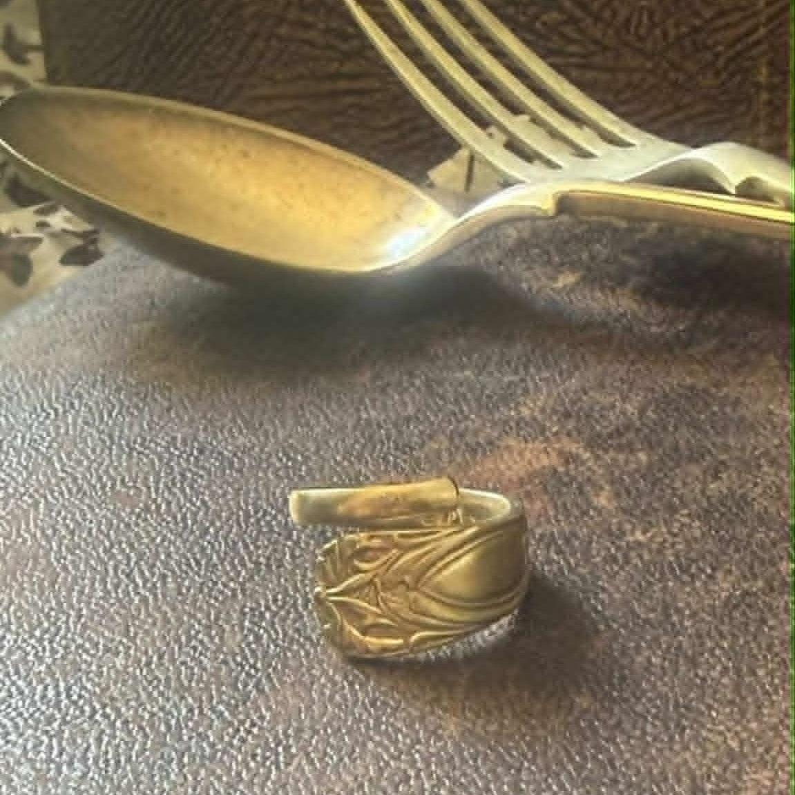 MOLLY MADE - 1900s Edwardian Style Silverware Wrap Ring