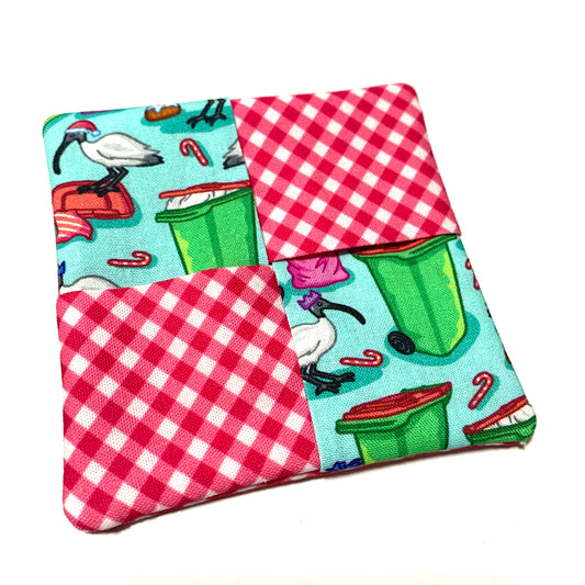 MUMMA WHOOPEE- SINGLE CHRISTMAS WINE GLASS SLIPPER/COASTERS- Christmas Bin Chickens & Pink Gingham