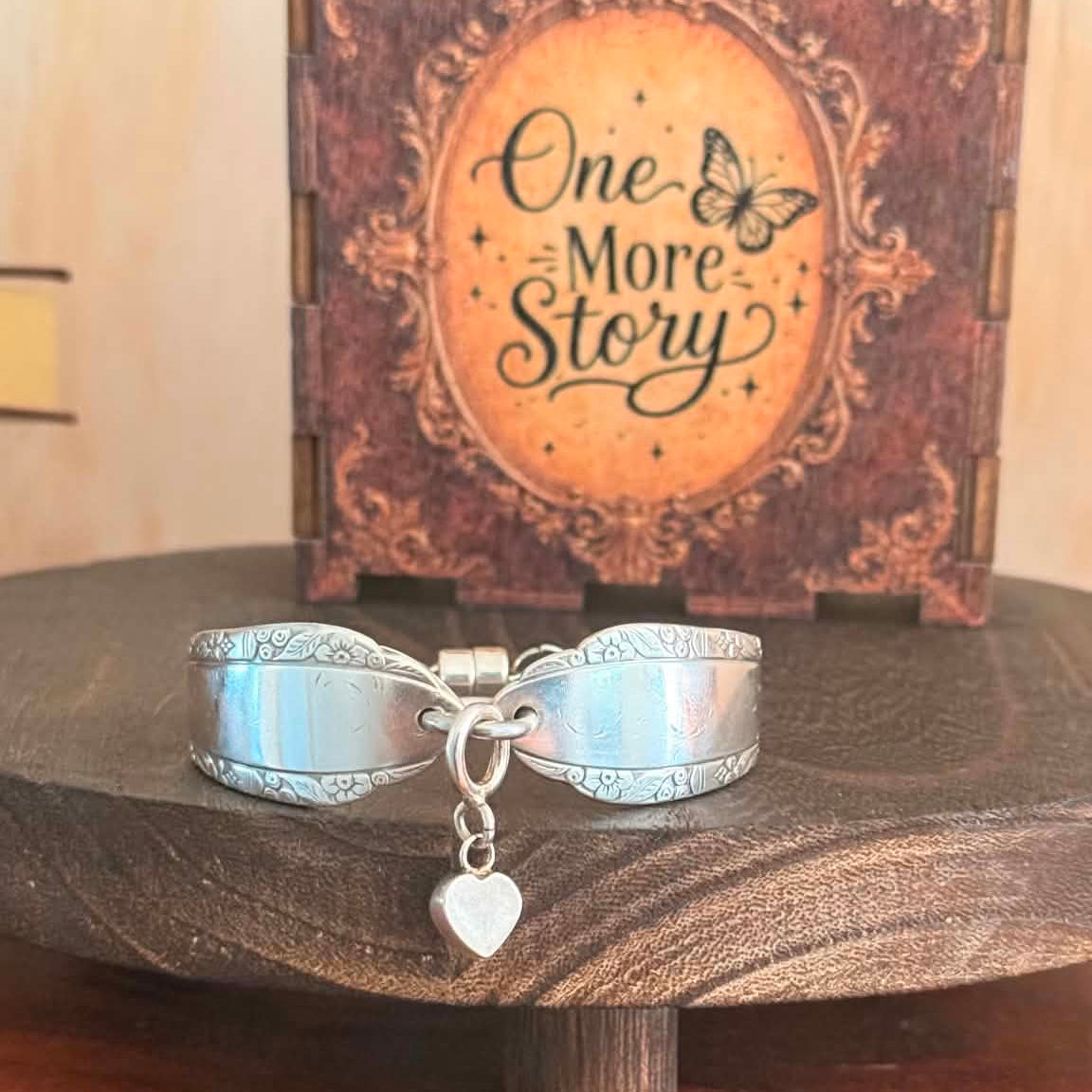 MOLLY MADE- Vintage Handle Bracelet
