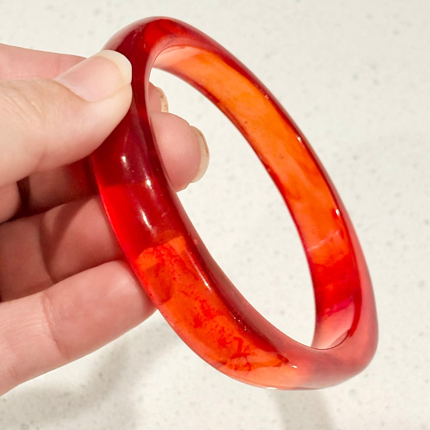 RAY BY DESIGN - Resin Bangle Red