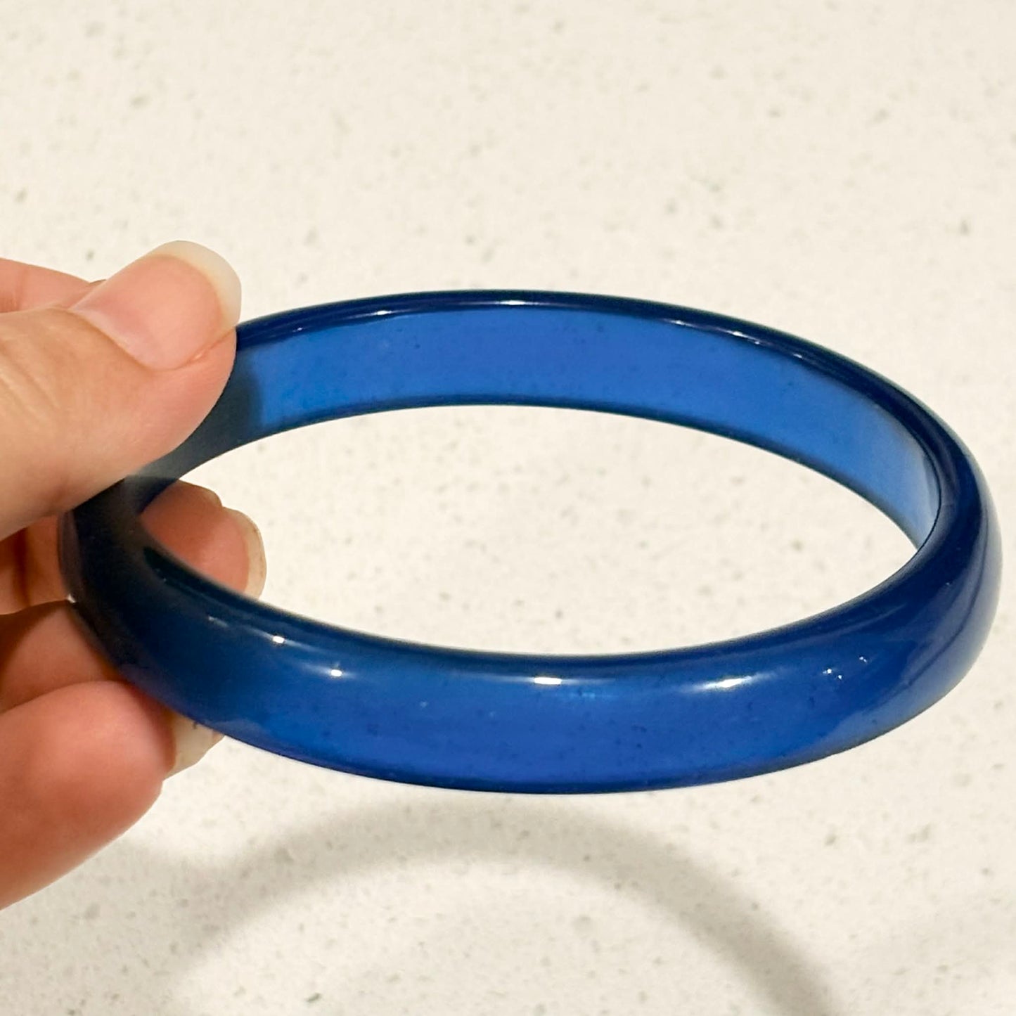RAY BY DESIGN - Resin Bangle Blue Round