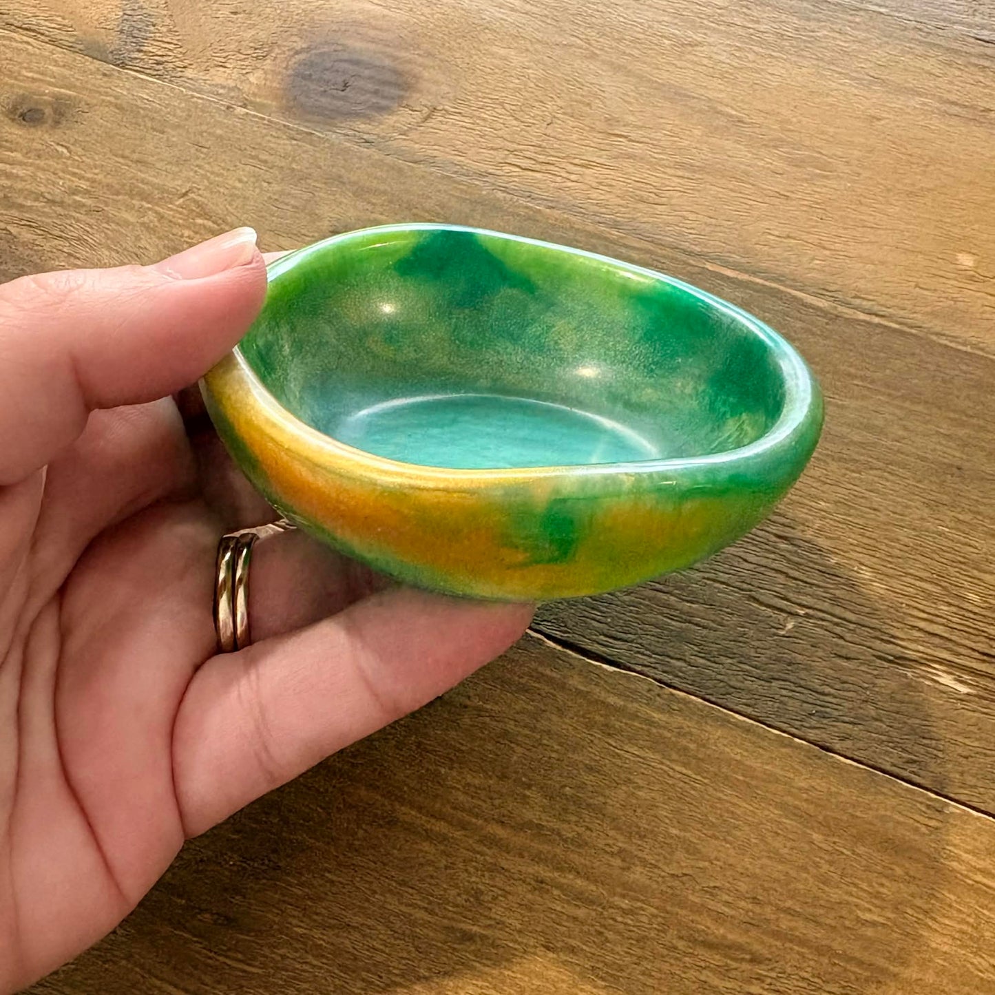 BRENDA STONE ART - Mini Scallop Resin Bowl 1