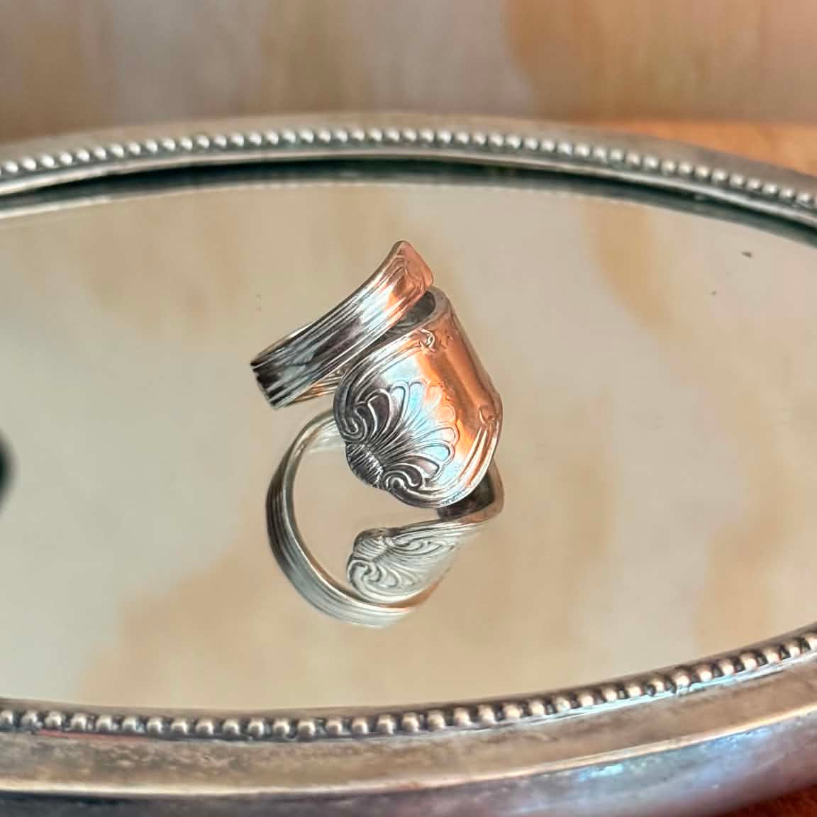 MOLLY MADE - 'King's Pattern' Wrap Ring