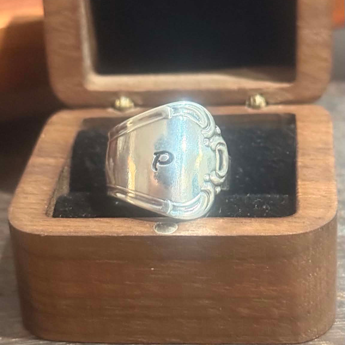 MOLLY MADE - Vintage 'P' Spoon Handle Ring