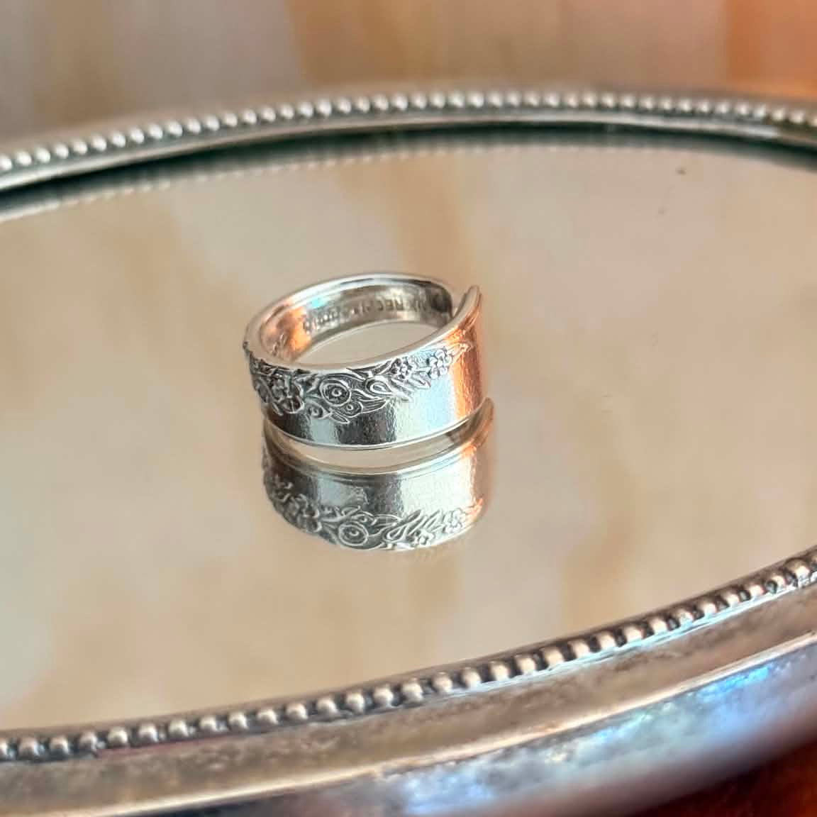 MOLLY MADE - 'Hamilton' Vintage Spoon Handle Band Ring