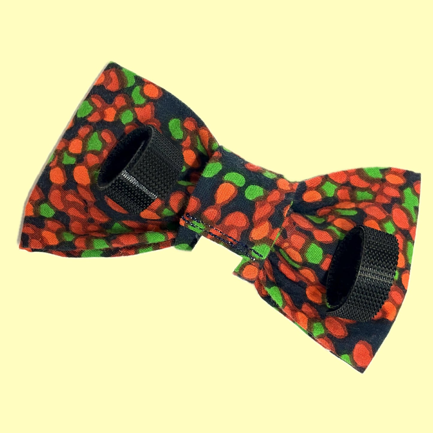 BEAUS AND BANDITS - DOGGY BOW TIE - SPOTTY - MEDIUM