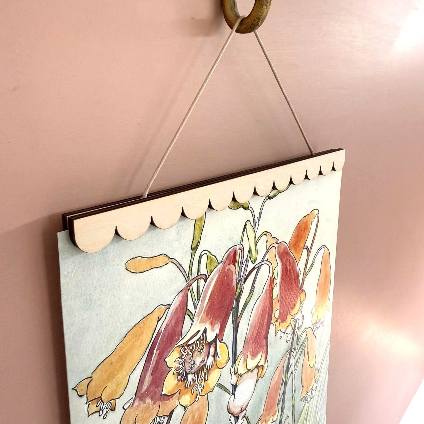 HOME DWELLER - Scallop 21cm MAGNETIC PRINT HANGER