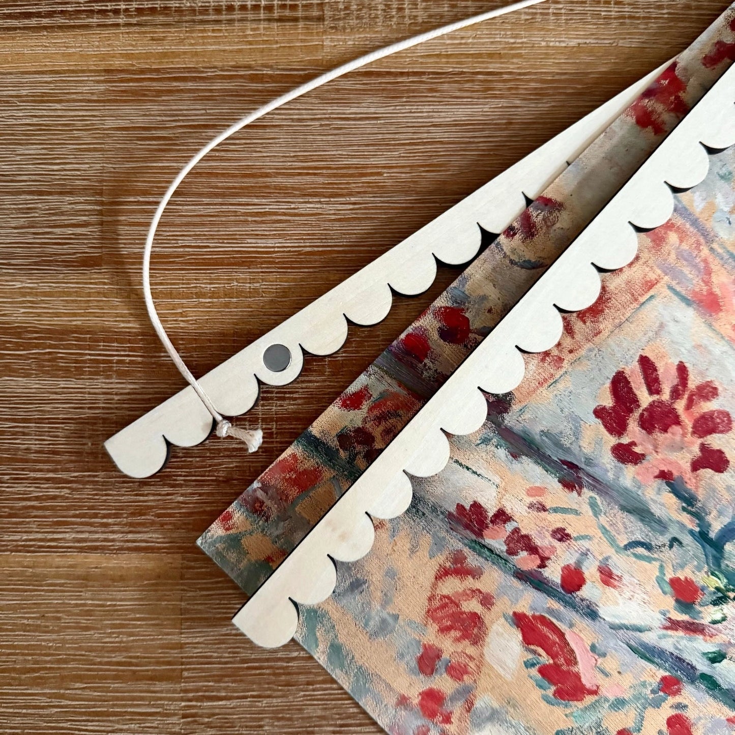 HOME DWELLER - Scallop 21cm MAGNETIC PRINT HANGER