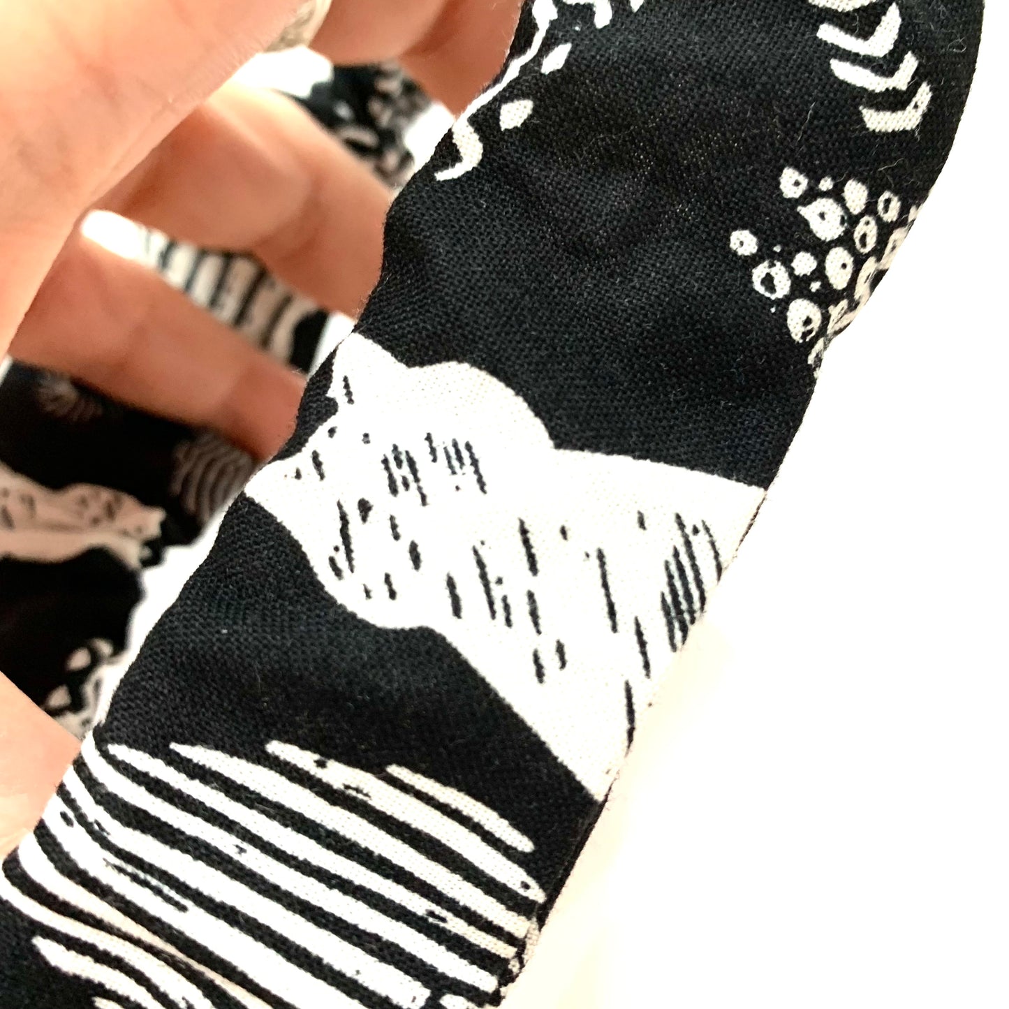 MUMMA WHOOPEE - "Black Cats" REGULAR HALLOWEEN SCRUNCHIE