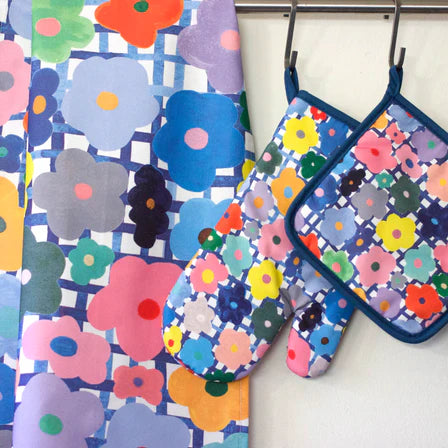 SHUH- Pot Holder- Flower