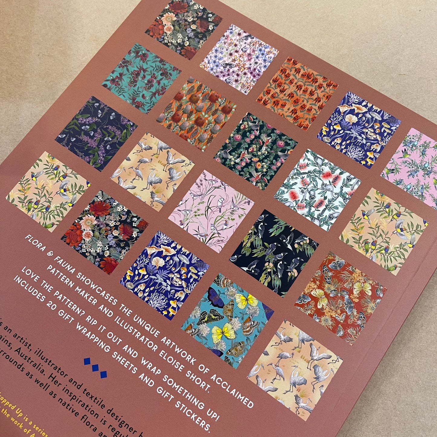 BOOKS & CO - ALL WRAPPED UP : FLORA & FAUNA by Eloise Short
