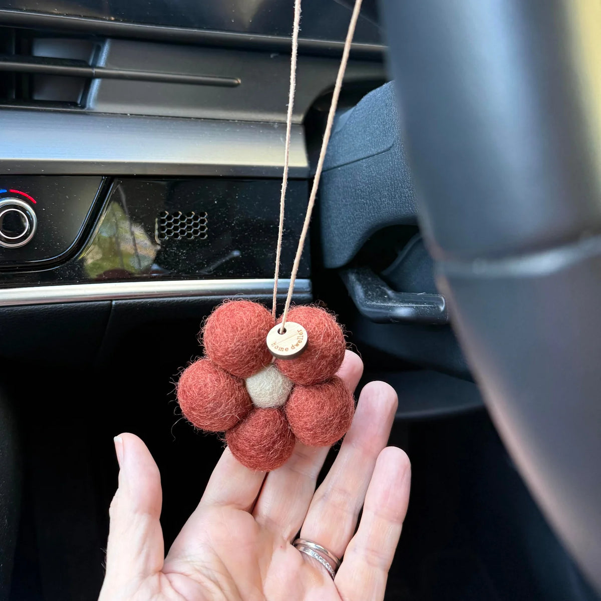 HOME DWELLER - Felt Fresheners - Creamy Caramel