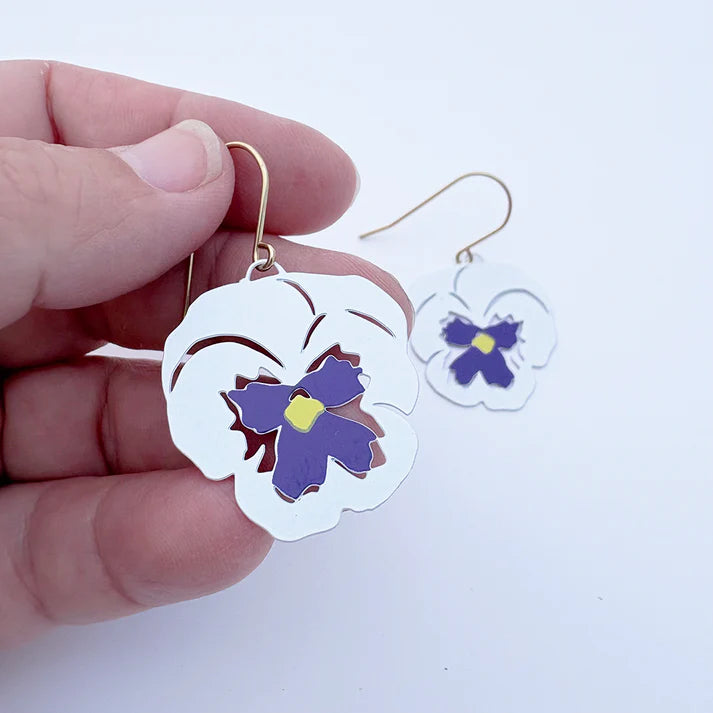 DENZ & CO - Pansy flower earrings in White & Violet