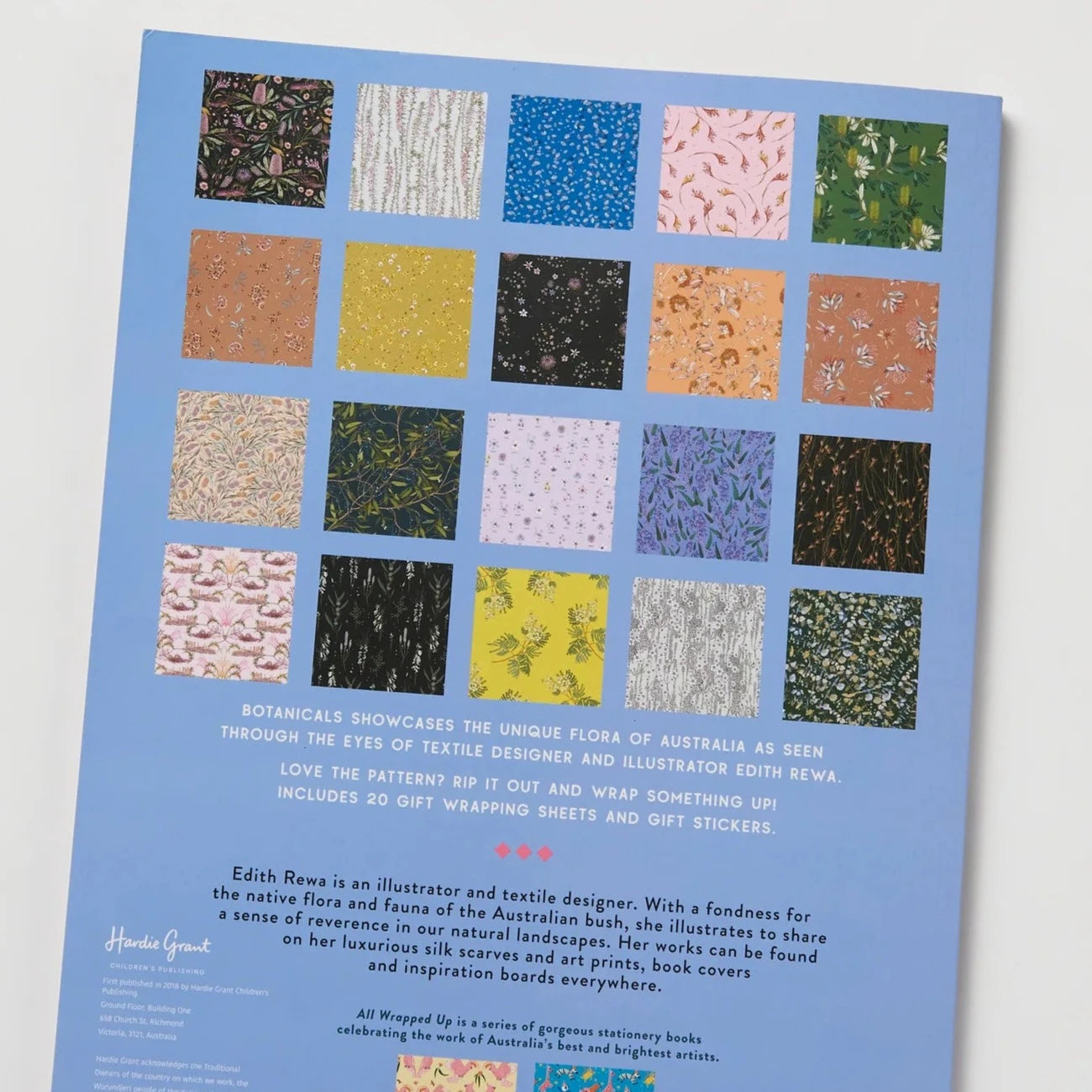 BOOKS & CO - ALL WRAPPED UP: Botanicals by Edith Rewa