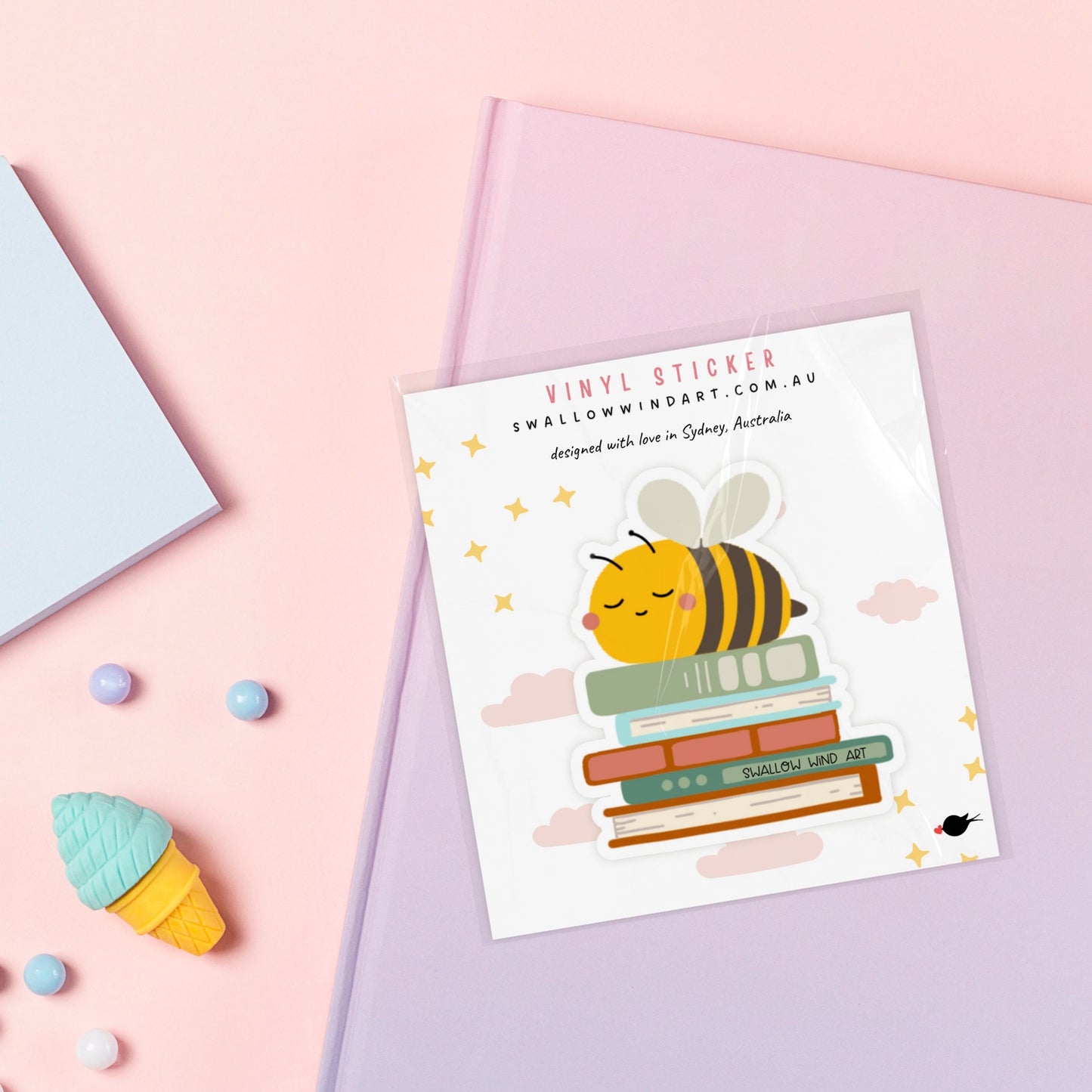 SWALLOW WIND ART - BEES AND BOOKS - VINYL STICKER