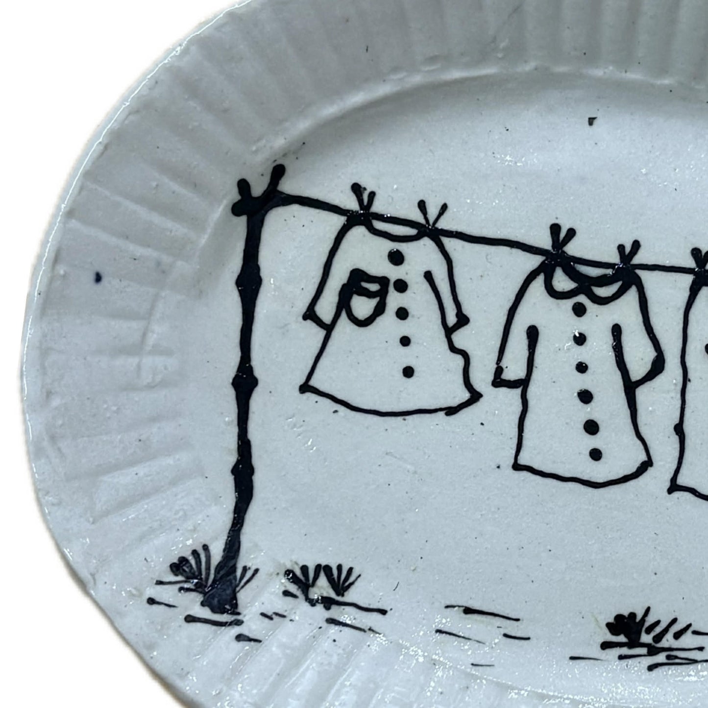 BELOVED POTTERY - Drawing Plate (medium) - Washing Line