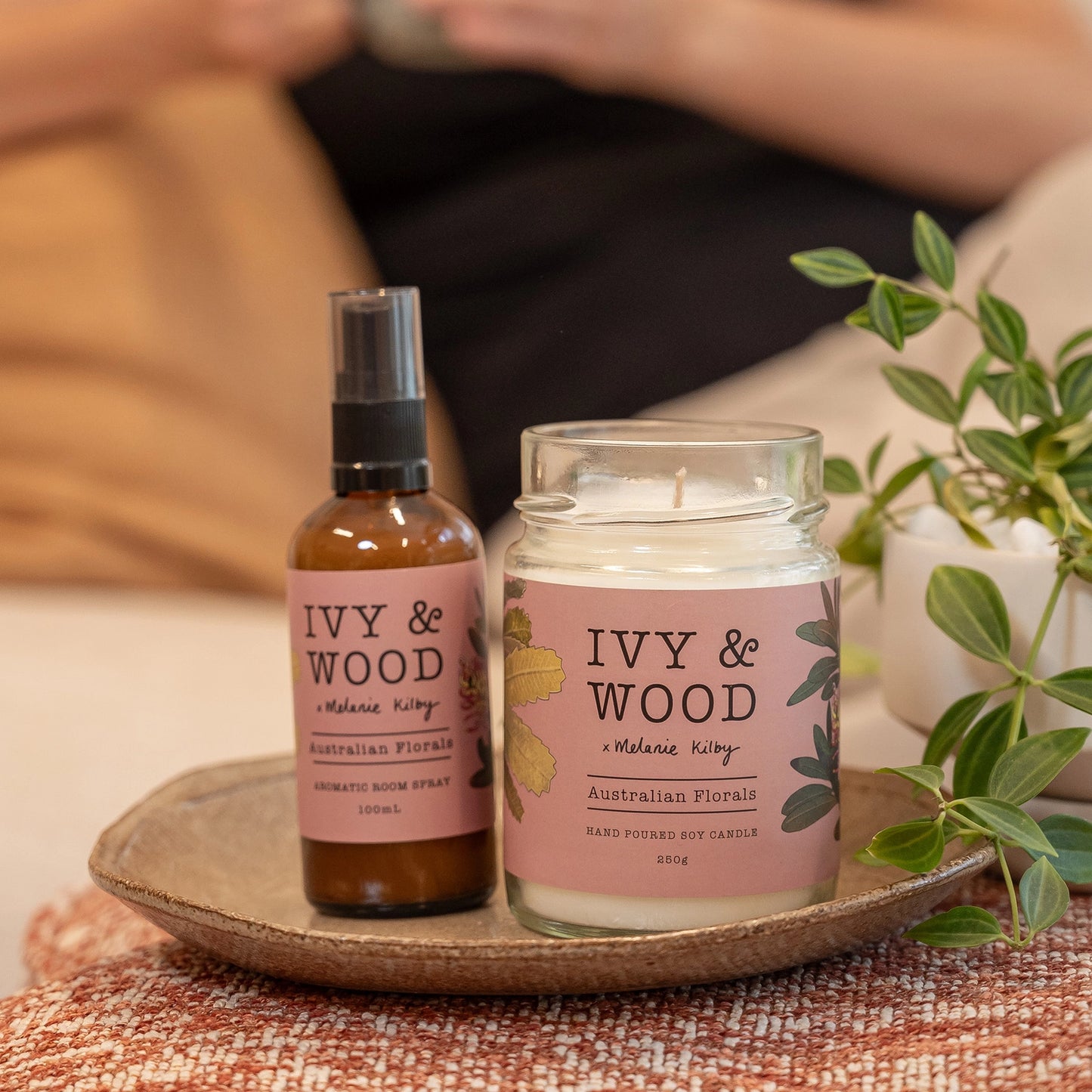 IVY & WOOD - Australian Florals Scented Candle - 'Australiana' Collection