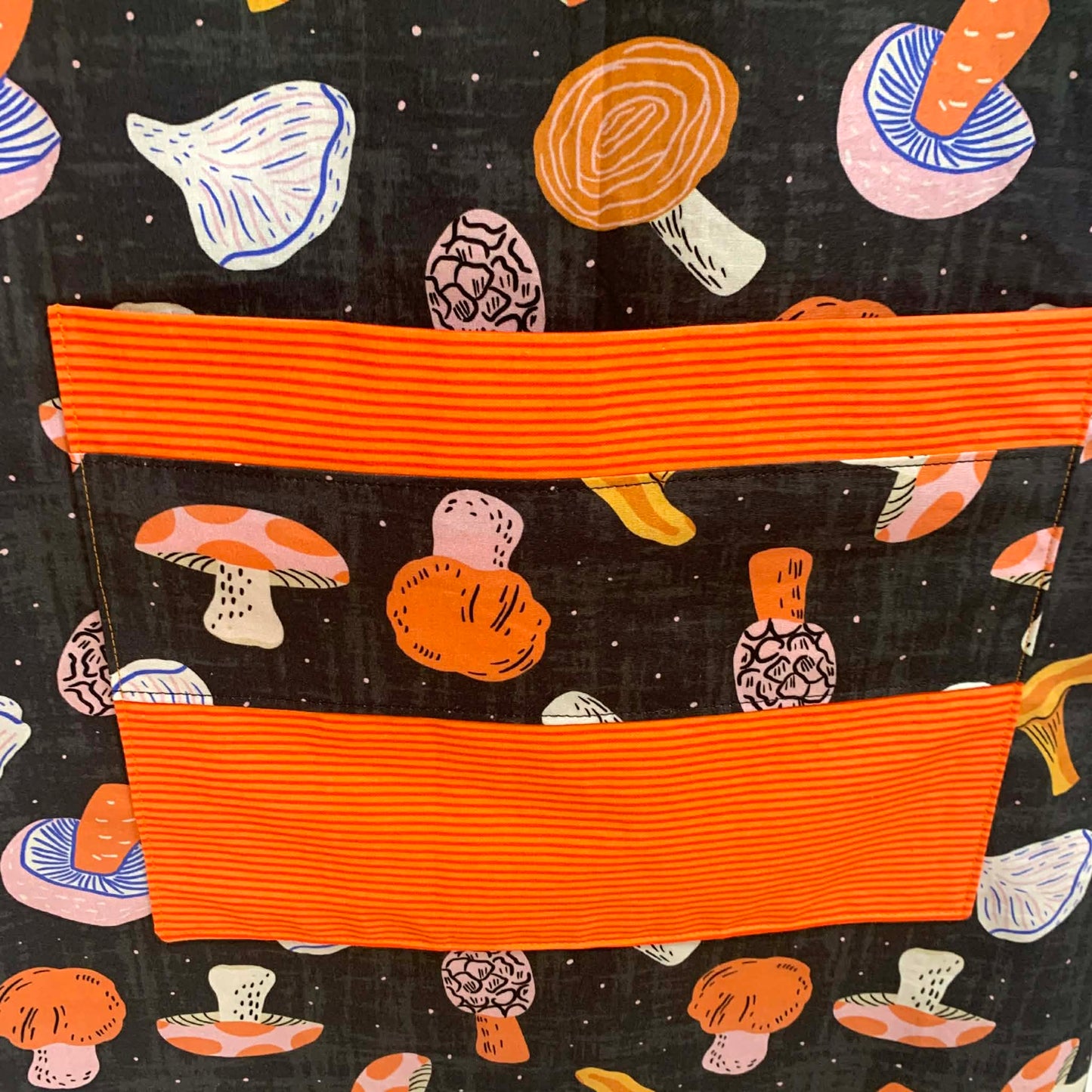 MUMMA WHOOPEE- "Magic Mushrooms" APRON