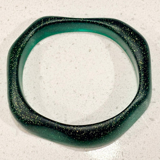 RAY BY DESIGN - Resin Bangle Green Glitter