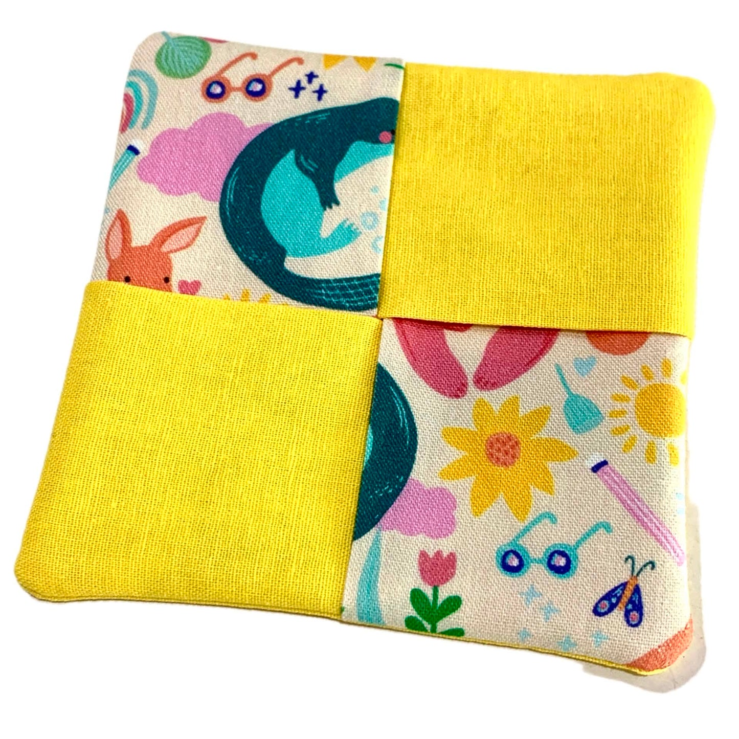MUMMA WHOOPEE- SINGLE WINE GLASS SLIPPER/COASTERS- "Animal Mix-Up" Yellow
