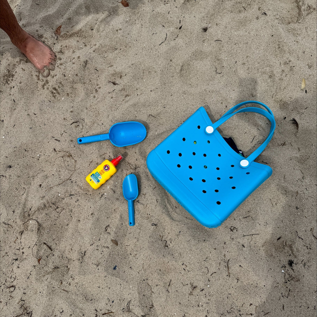GARDENING ON COUNTRY - Nesti Kids Scoop Kakadu Green – Recycled Plastic Garden & Beach Scoop