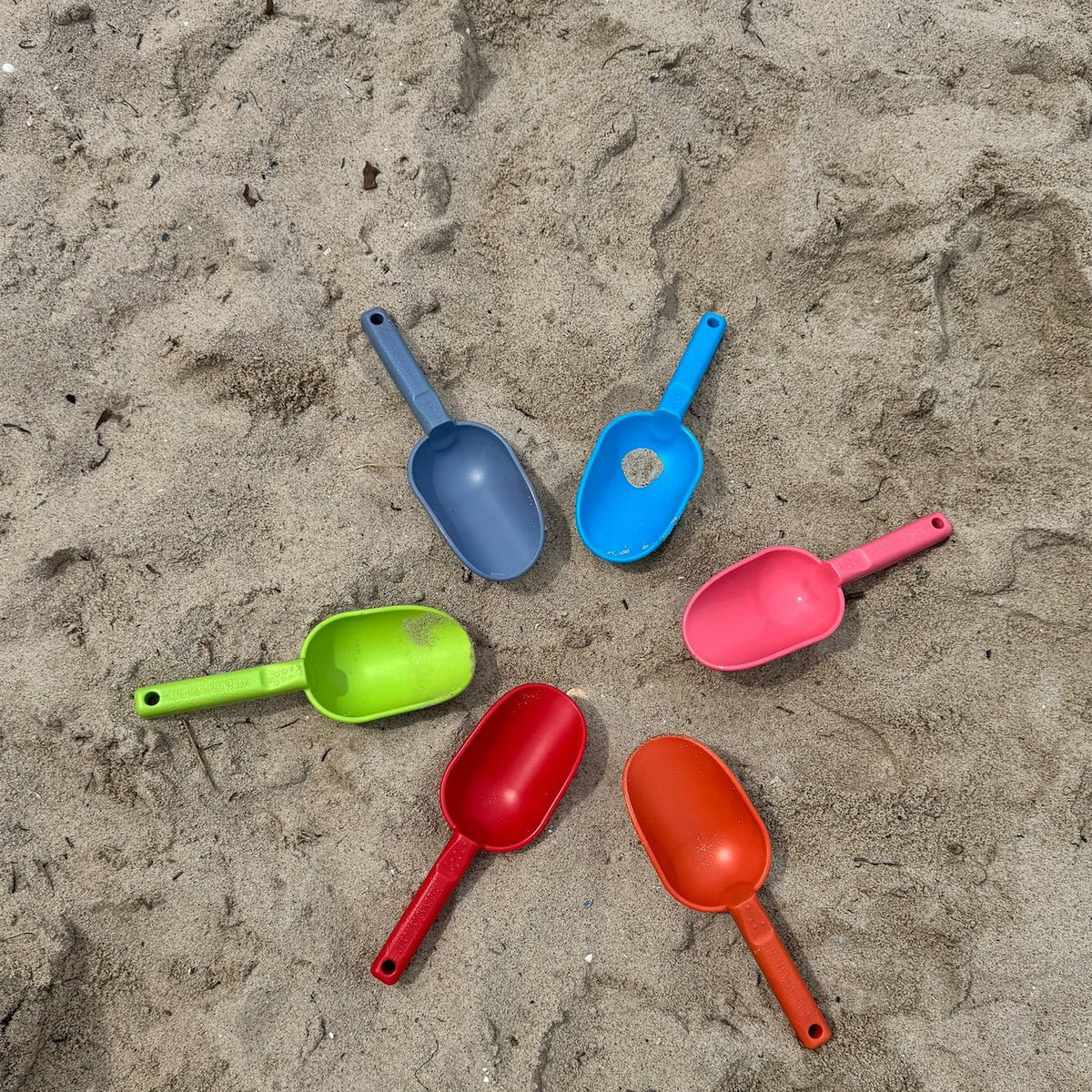 GARDENING ON COUNTRY - Peli Scoop BumBunga Pink — Recycled Plastic, Australian Made