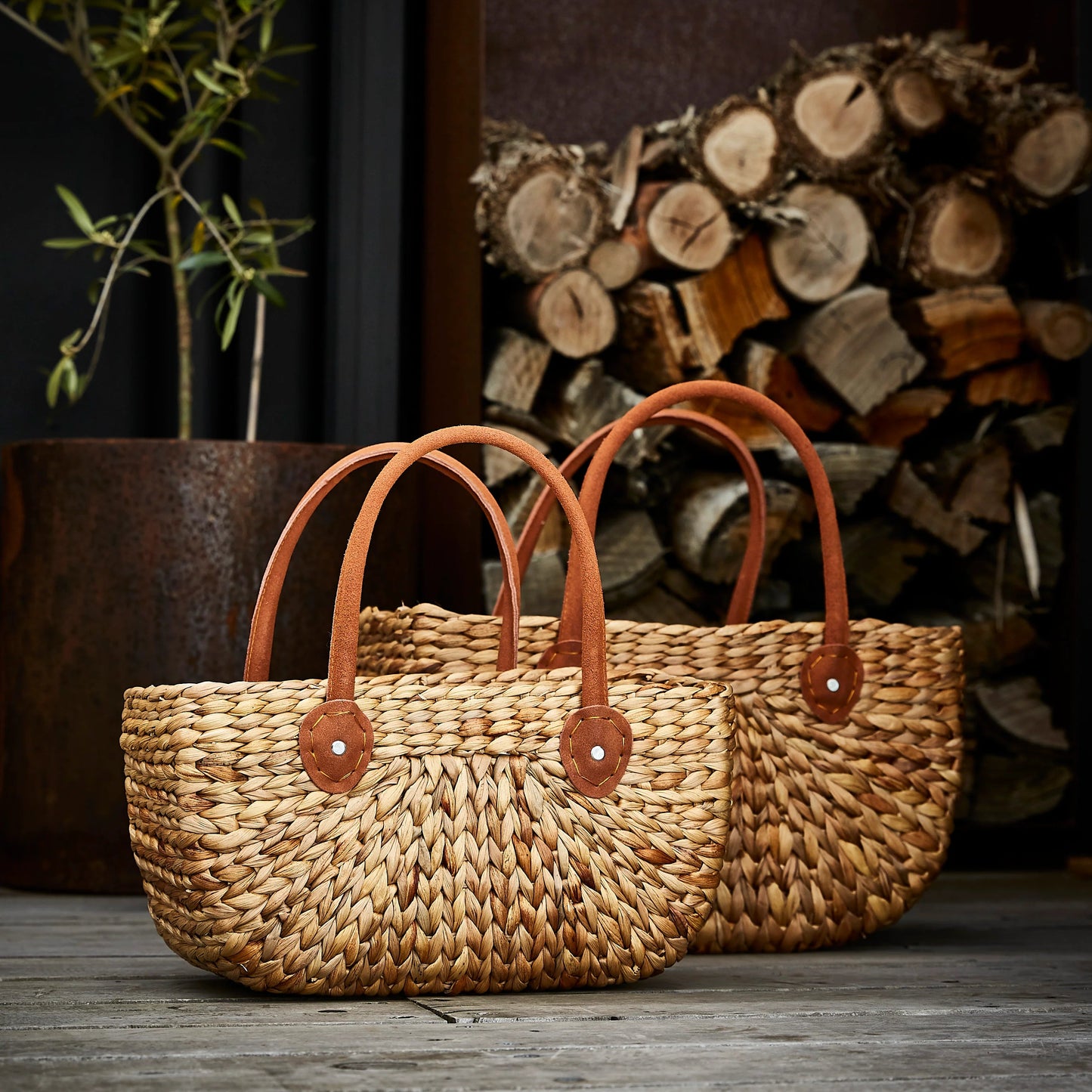 ROBERT GORDON POTTERY - LARGE HARVEST BASKET